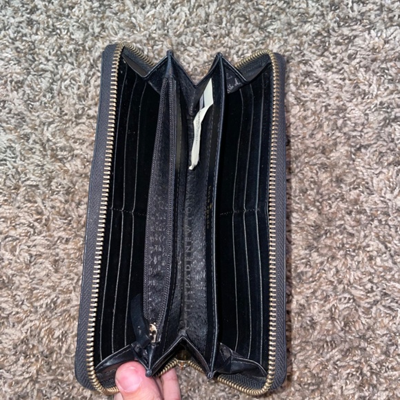 KATE SPADE Bixby Place Neda Black Patent Leather Zip Around Wallet - Picture 5 of 5